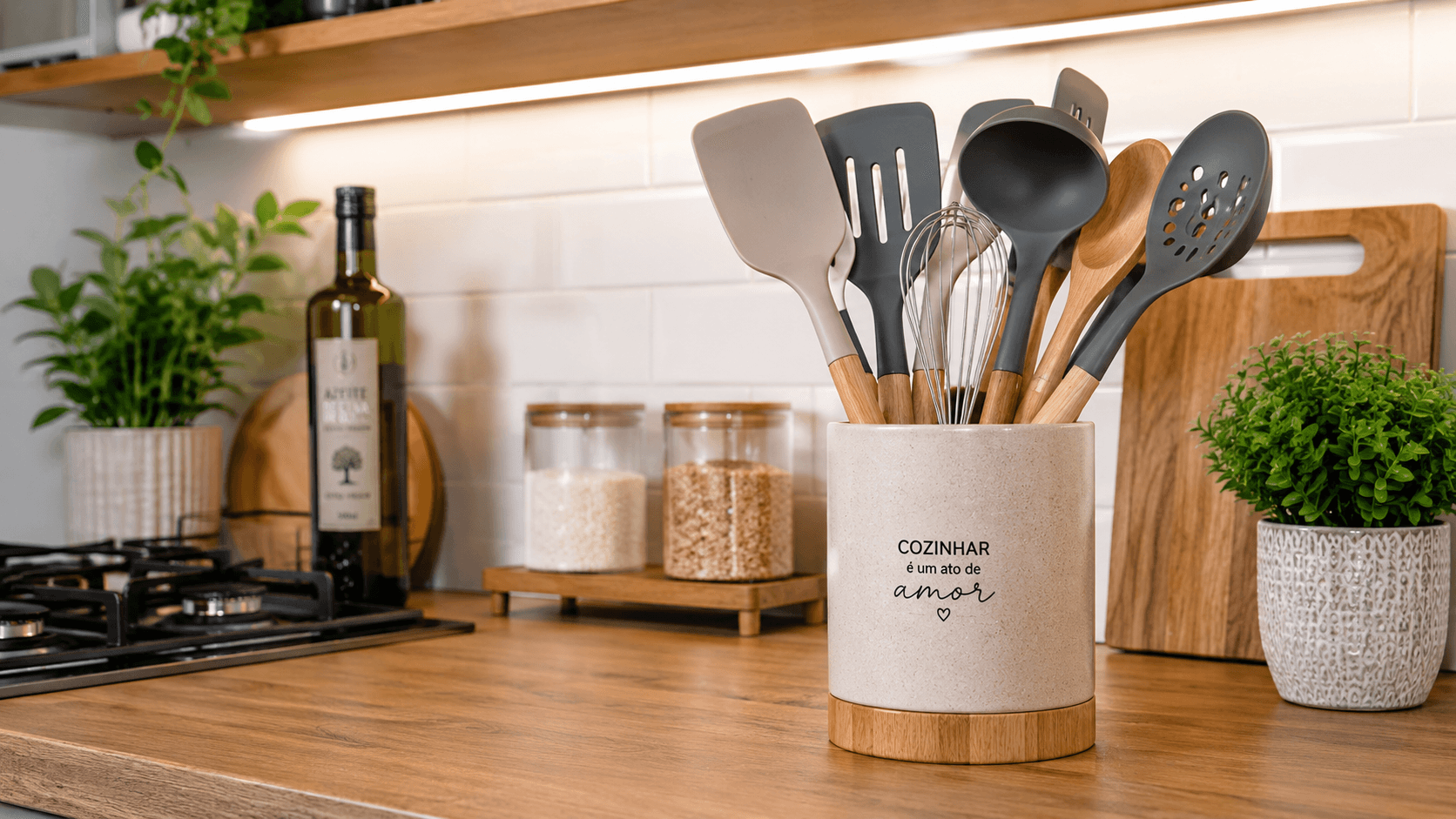 Porta-utensílios de parede com ganchos e prateleira em aço inoxidável